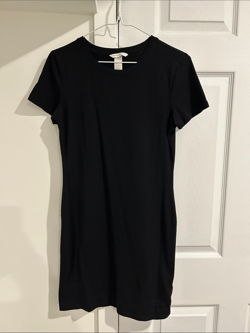 H&M Black Short-Sleeve Midi Dress